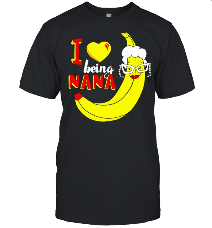 I love being nana grandma banana shirt Classic Men's T-shirt