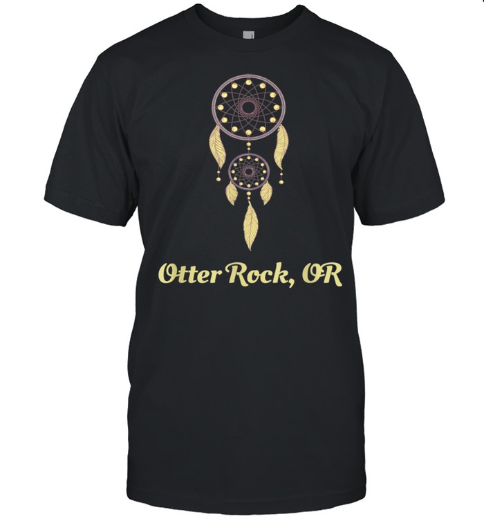 Otter Rock OR Dreamcatcher Native American Feathers  Classic Men's T-shirt