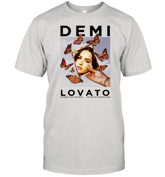 Demi Lovato Photo Butterflies  Classic Men's T-shirt