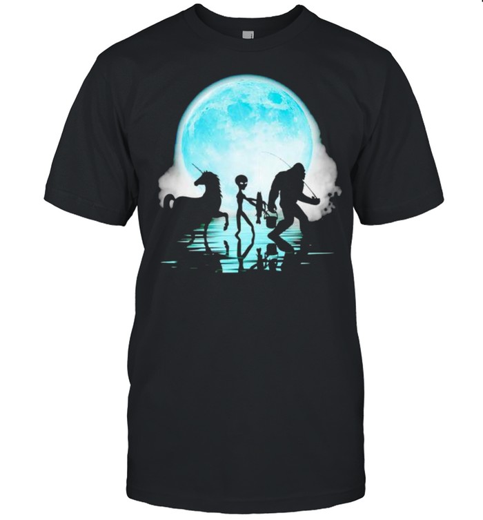 Bigfoot fishing with alien unicorn shirt Classic Men's T-shirt