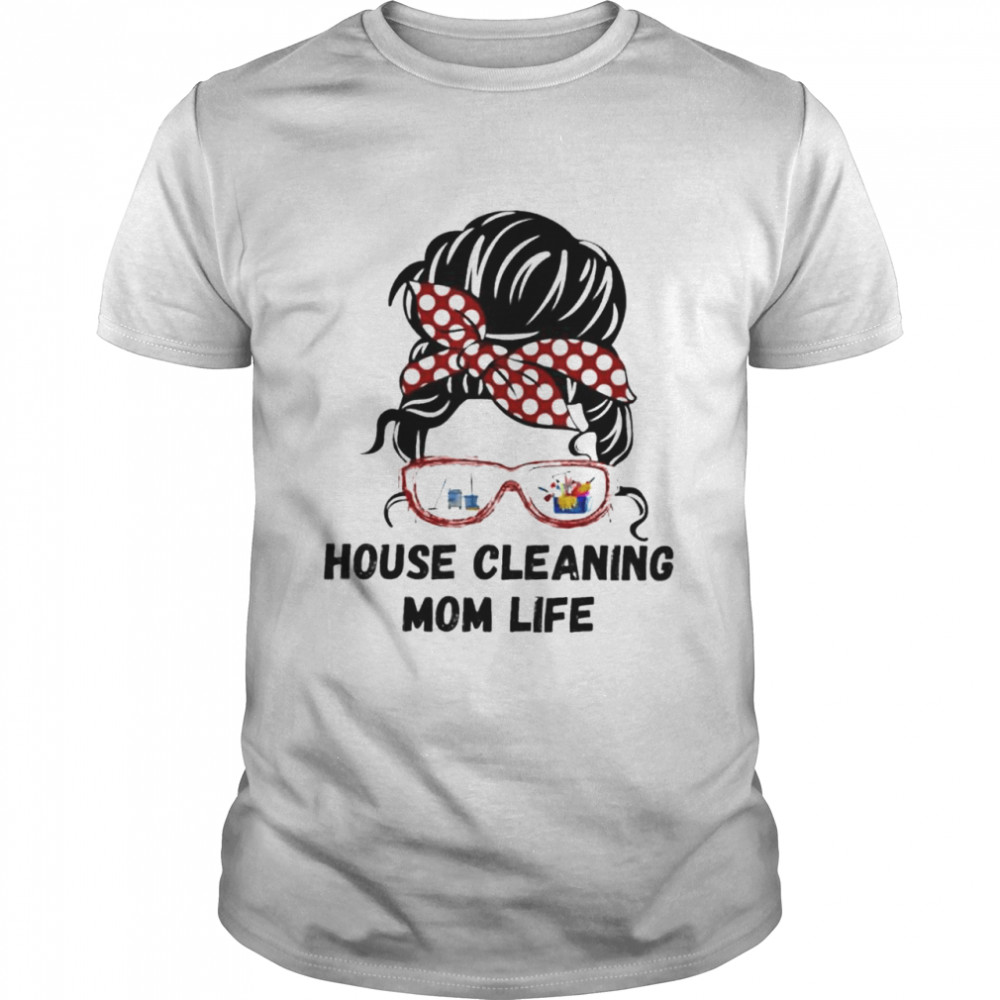 House cleaning messy bun hair camper lady shirt Classic Men's T-shirt