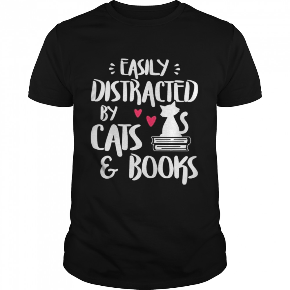 Easily distracted by cats and books shirt Classic Men's T-shirt