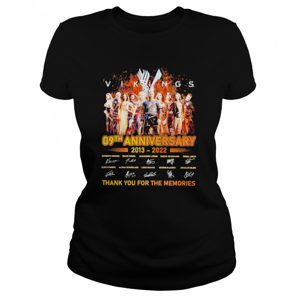 Vikings 09th Anniversary 2013-2022 Signature Thank You For The Memories  Classic Women's T-shirt